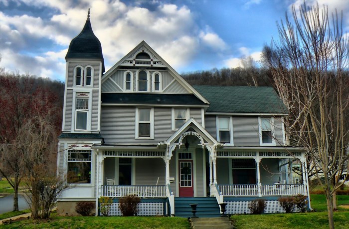 Free Images : architecture, white, street, mansion, town, building, old ... House cleaning hacks