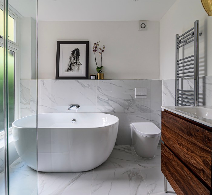 Luxury Master Bathroom Ideas - TheGouchereye Bathroom design trends